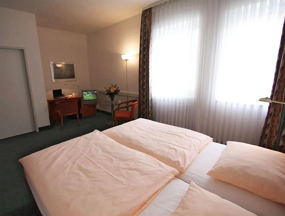 DORMERO Hotel Dresden Airport