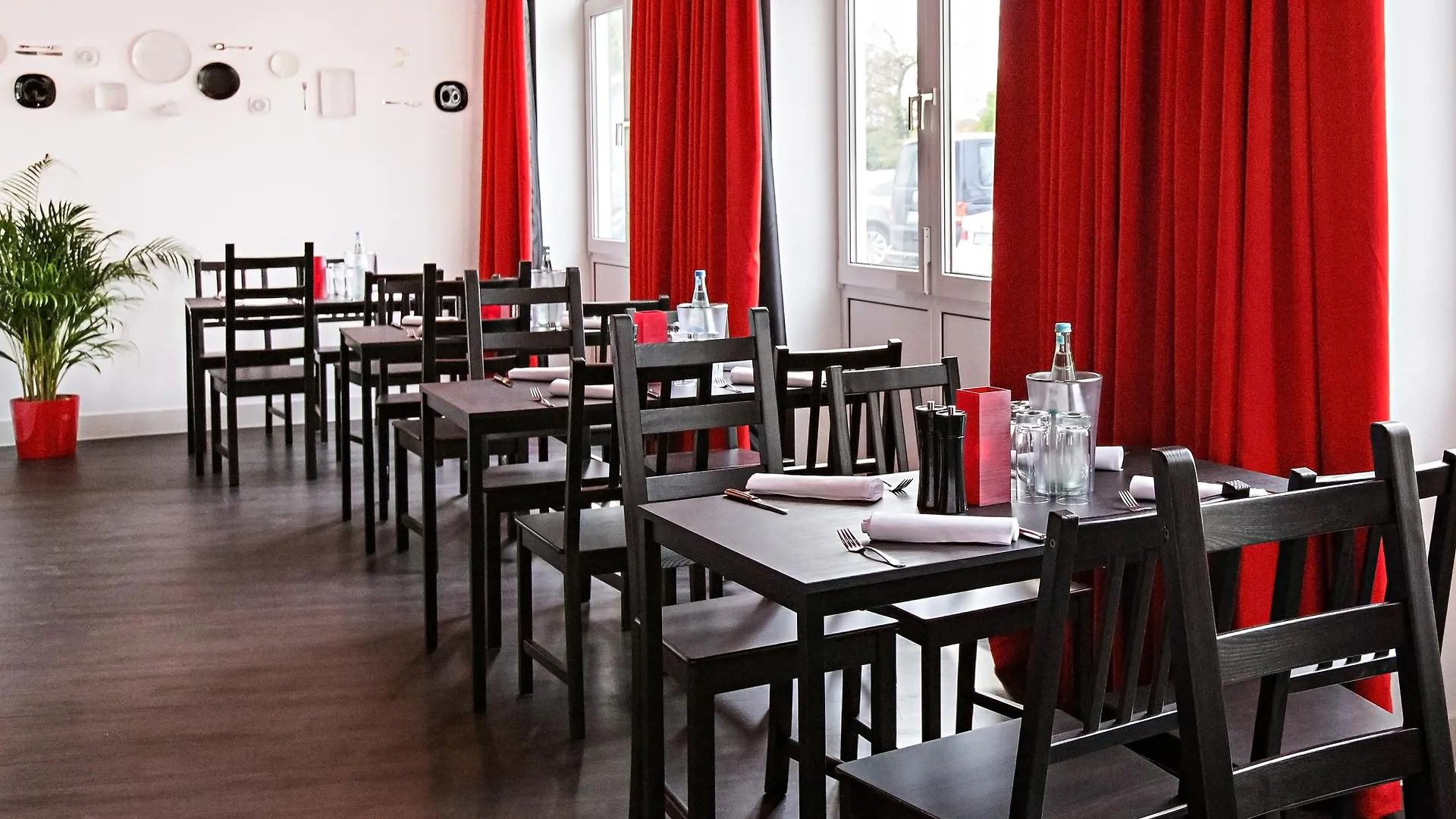 ****  DORMERO Hotel Dresden Airport Alemania