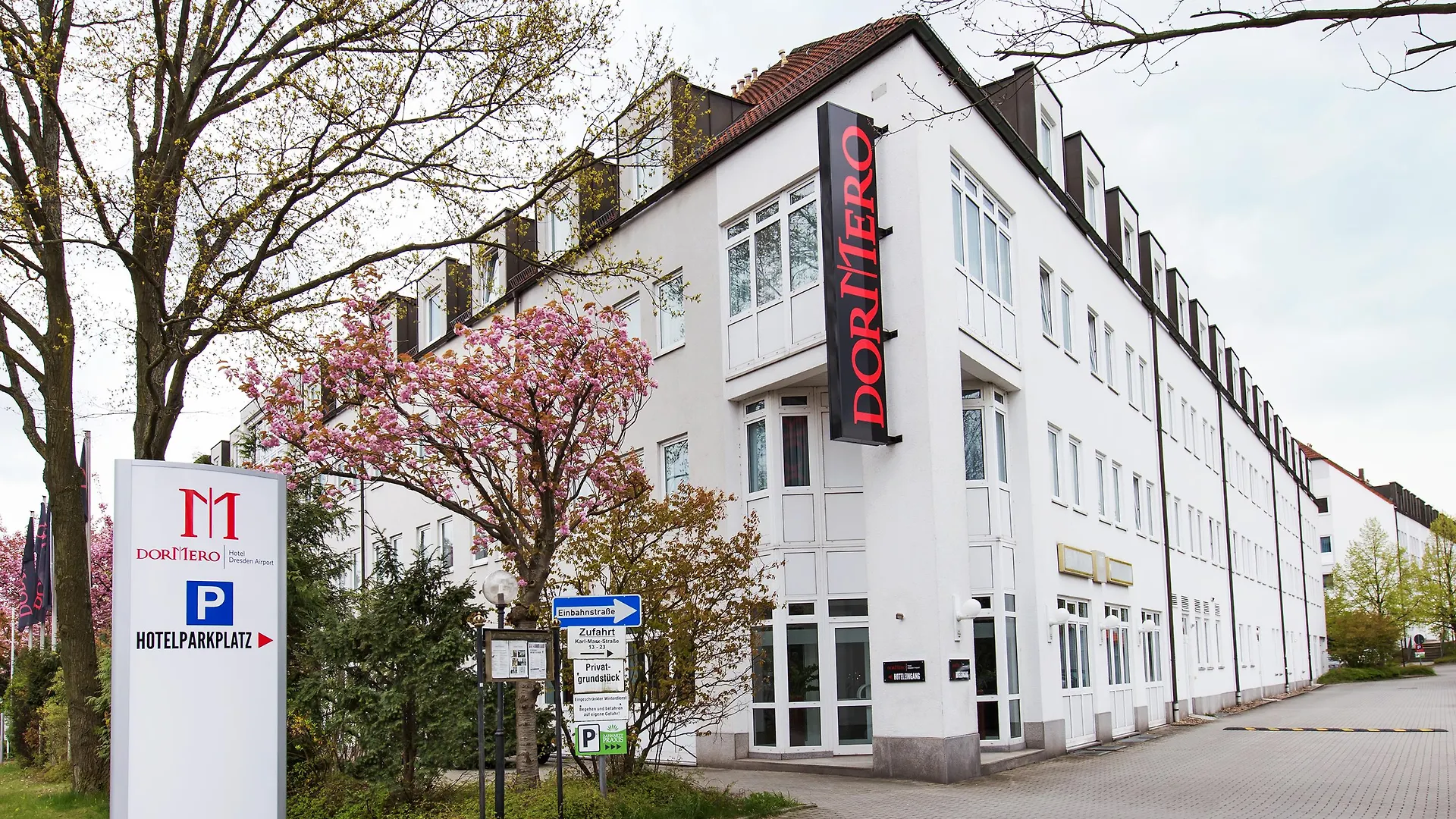 DORMERO Hotel Dresden Airport