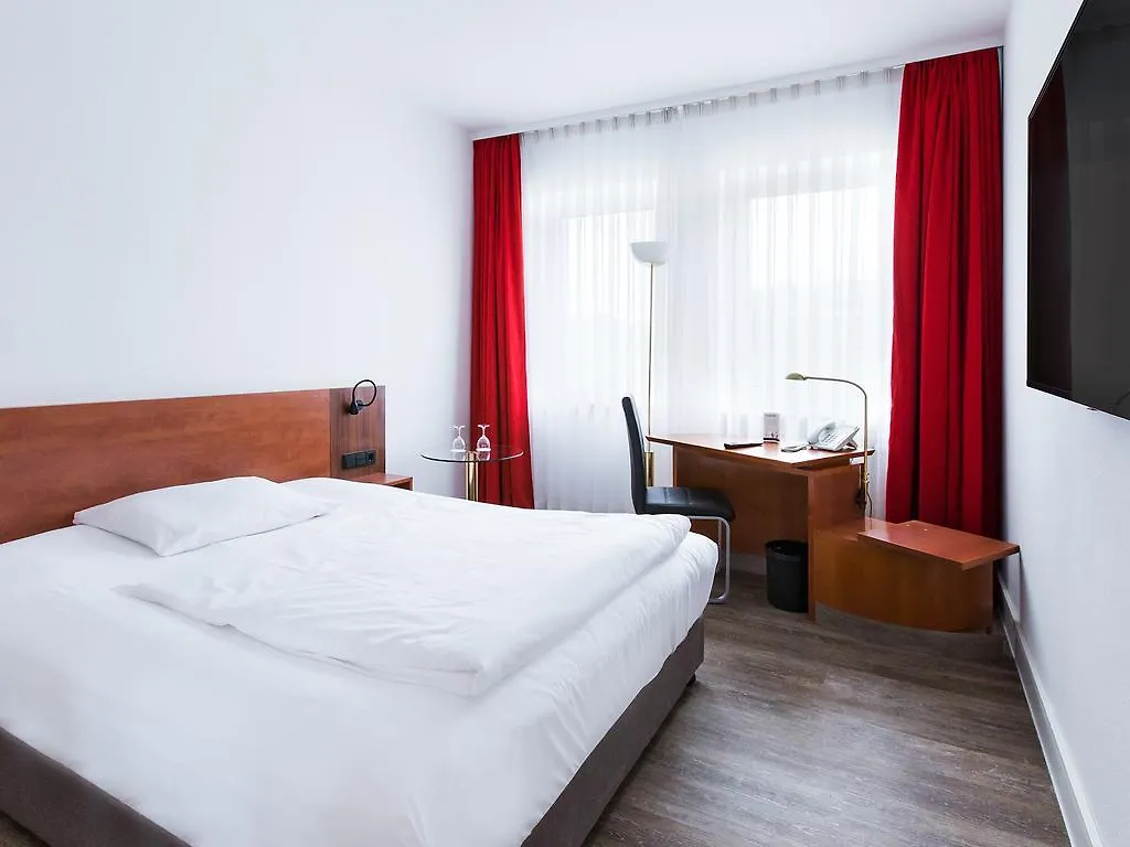 DORMERO Hotel Dresden Airport 4*,