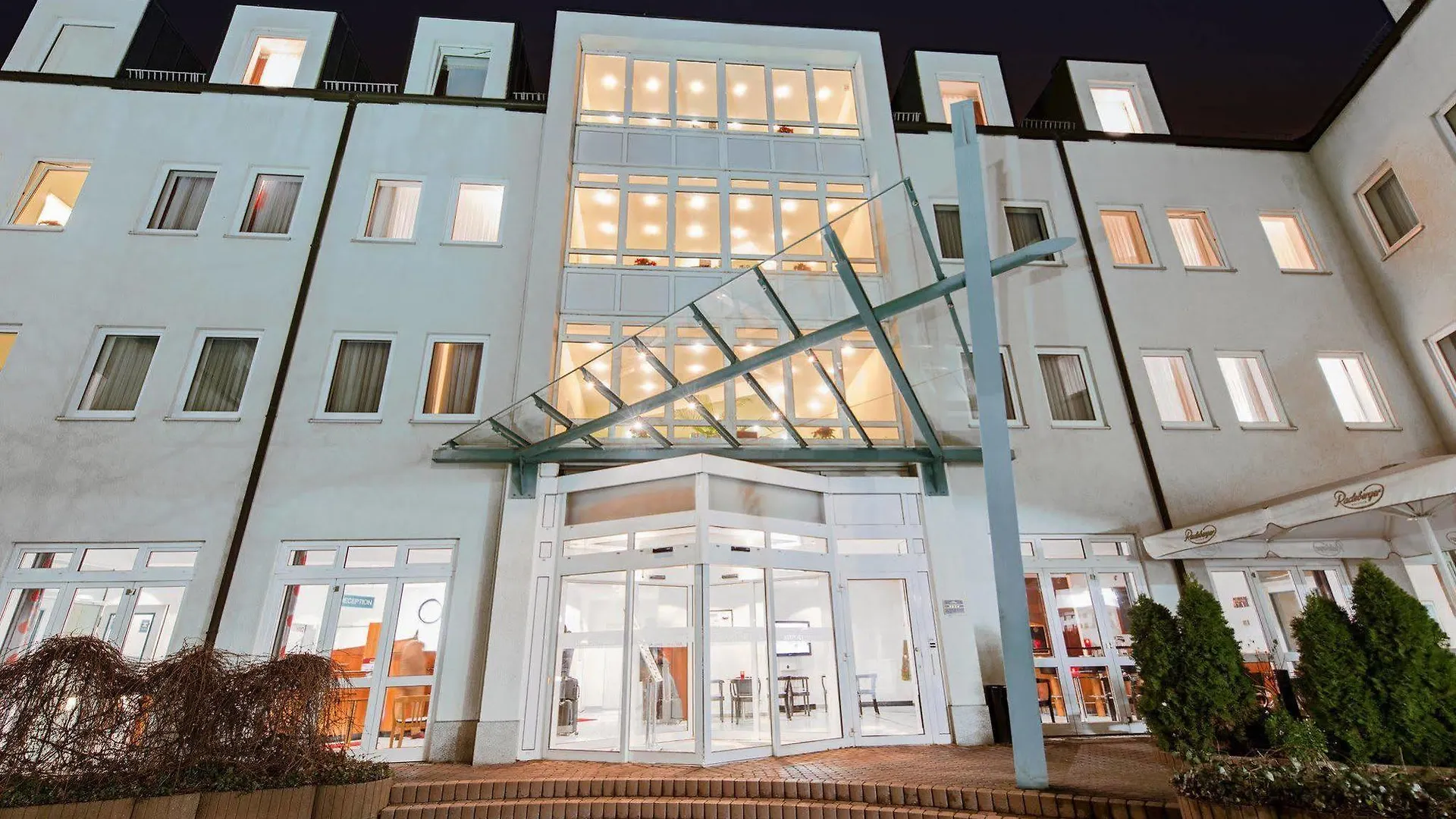 DORMERO Hotel Dresden Airport